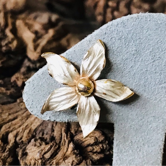 VTG Vintage Judy Lee SIGNED Costume Gold & Silver Tone Floral Clip On Earrings - Picture 4 of 13